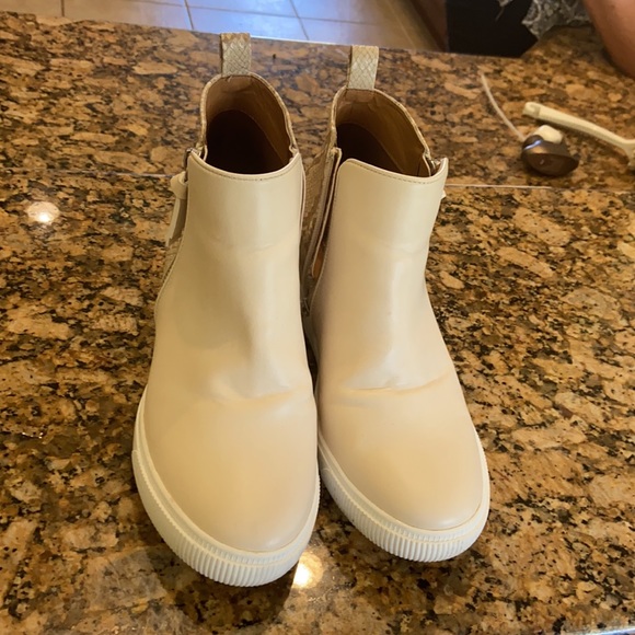 Dolce Vita Boot - Picture 3 of 3